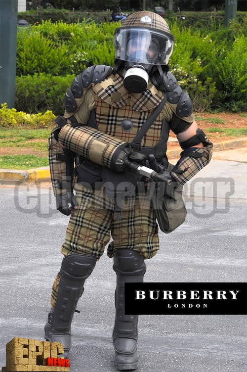 ΜΑΤ νέα στολή Burberry