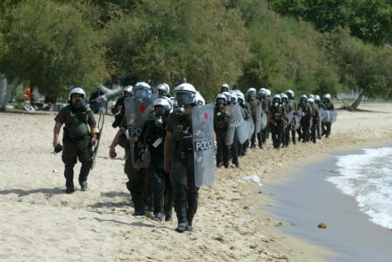 Τα ΜΑΤ σε καλοκαιρινές εξορμύσεις